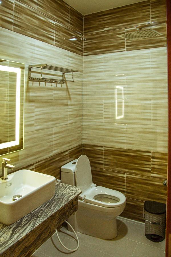 Green Hotel Vinh Loc Ho Chi Minh City Bagian luar foto